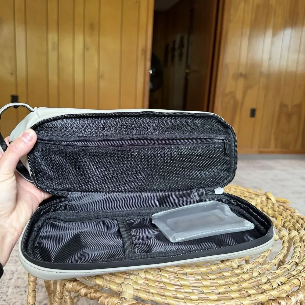MVST The Toiletry Bag In Grey Beige EXCELLENT Condition MSRP $95
